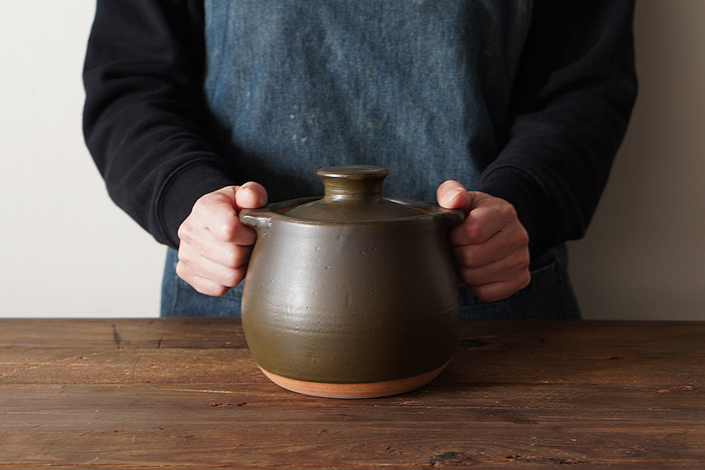 胜文马场陶艺工作室|汤锅黑色