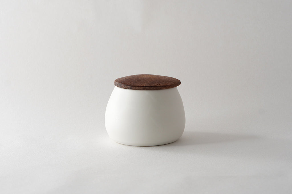 馬場勝文陶工房 | 白磁マット 木のふたもの