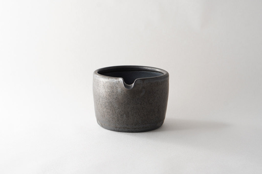 馬場勝文陶工房 | 黒釉 片口すり鉢 すりこぎ棒付