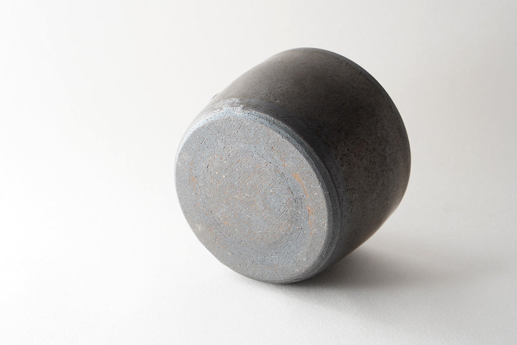 馬場勝文陶工房 | 黒釉 片口すり鉢 すりこぎ棒付