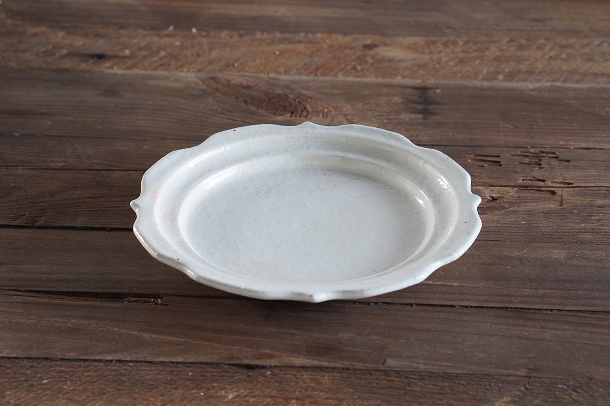 古屋陶器 | 铁散雕盘,6英寸