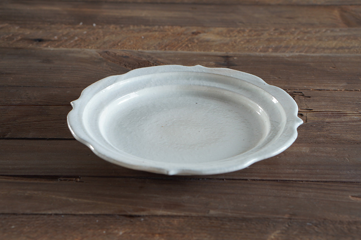 古屋陶器 | 铁散雕盘,7英寸