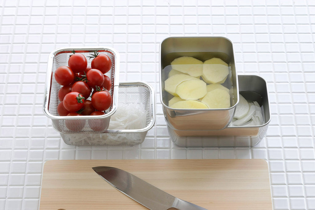 Kajidonya | Stacking colander and square tray
