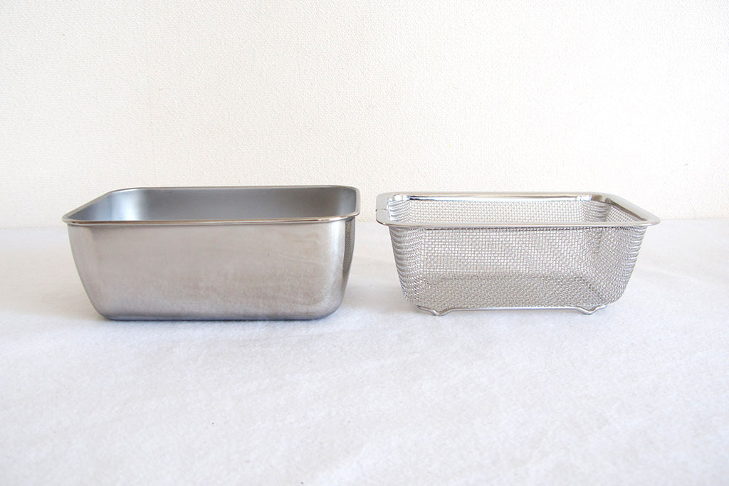 Kajidonya | Stacking colander and square tray