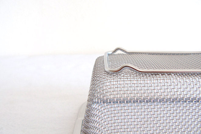 Kajidonya | Stacking colander and square tray