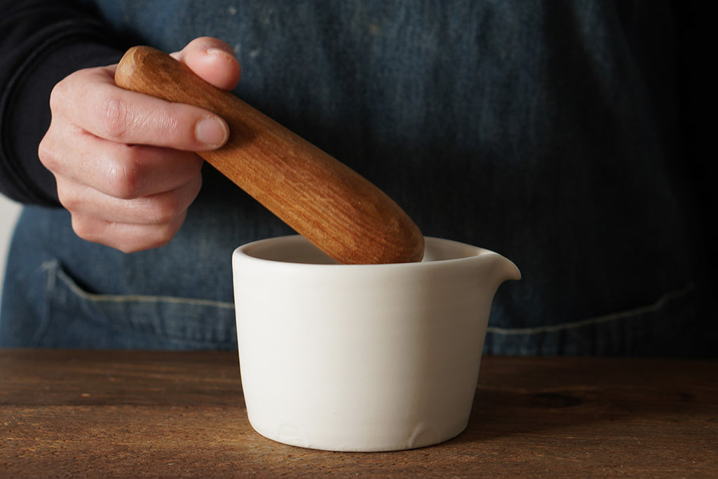 馬場勝文陶工房 ｜ 白磁マット 片口すり鉢 すりこぎ棒付